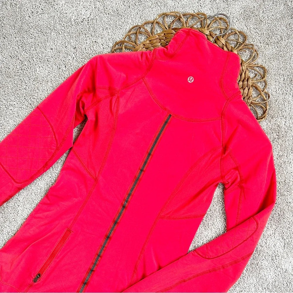 lululemon athletica Red Quilted Sweatshirt - Picture 6 of 14